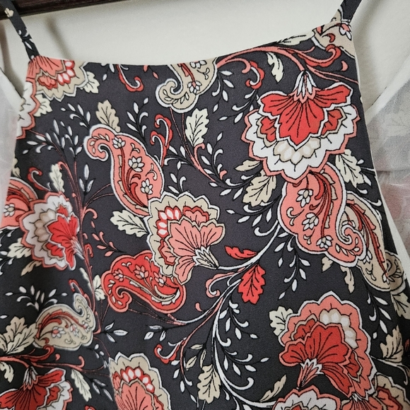 Loft Tank Top Blouse Ruffle Buttons Paisley Gray Pink Floral V-Neck Casual - Picture 7 of 11